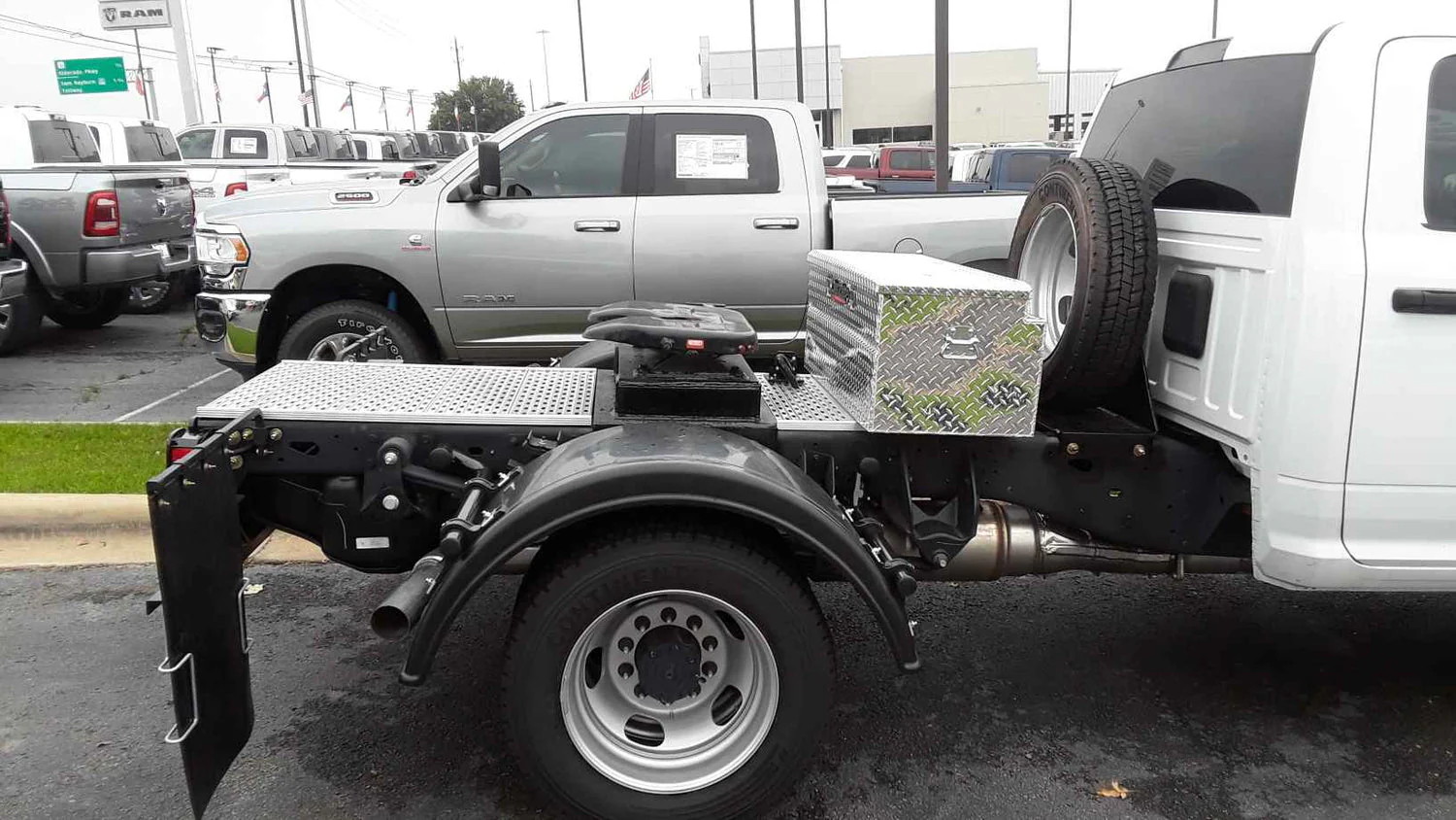 5th Wheel Hitch vs. Gooseneck Hitch: Which is Right for You? fifth wheel coupler