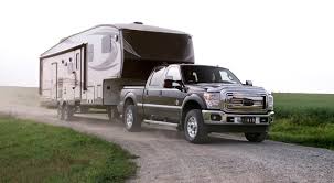 CHOOSING BETWEEN A FIFTH WHEEL AND TRAVEL TRAILER Fifth Wheel