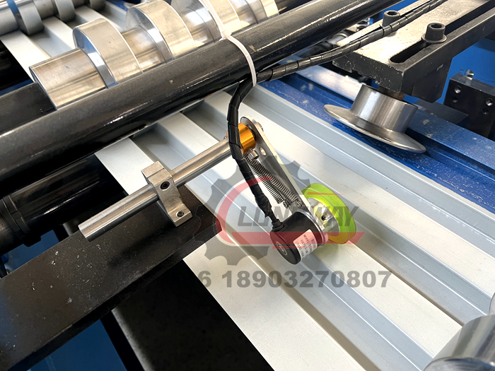 cut to length machine-What is the slitting machine divided into several types