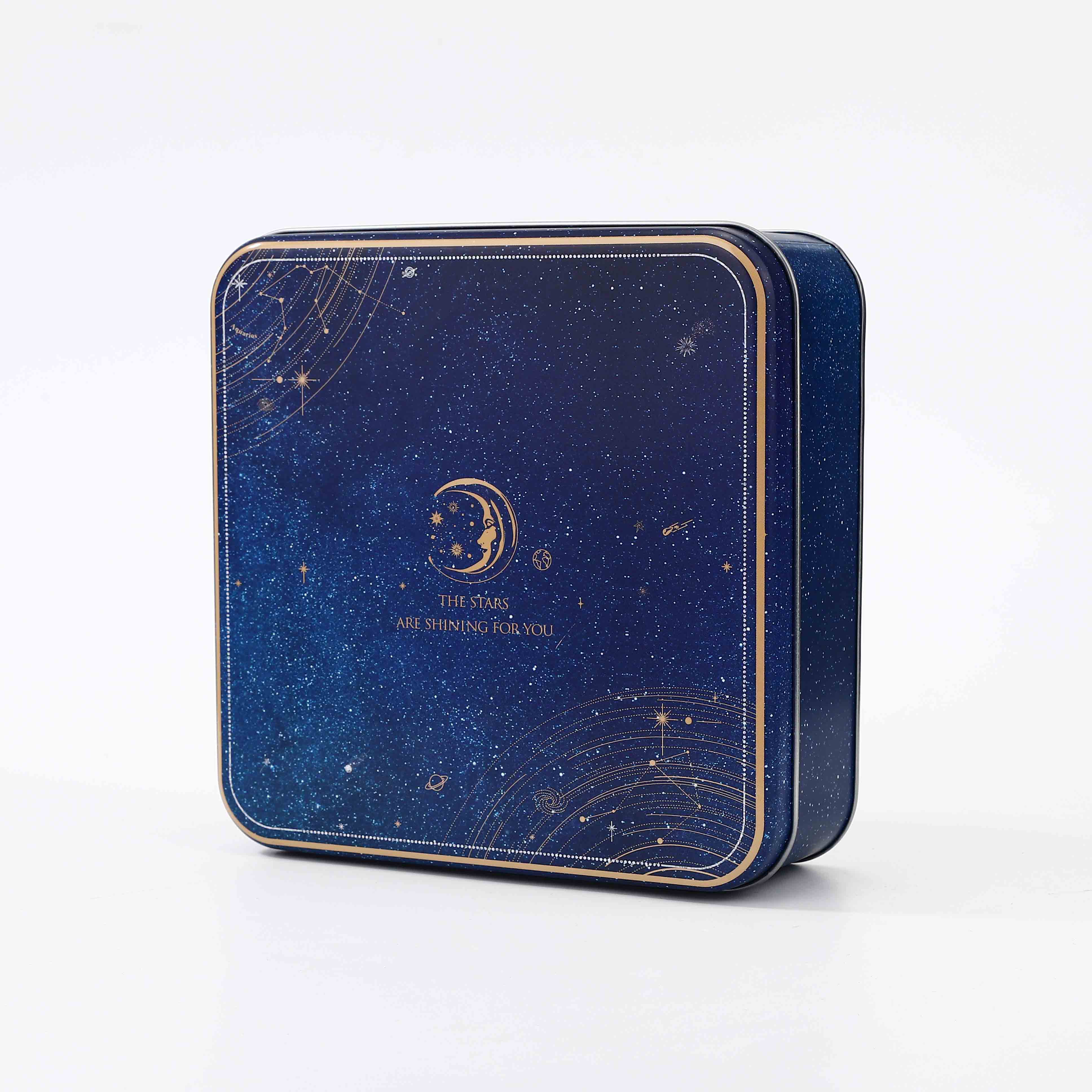 Metal bucket lid for storage solutions. Metal bucket lid for storage solutions.