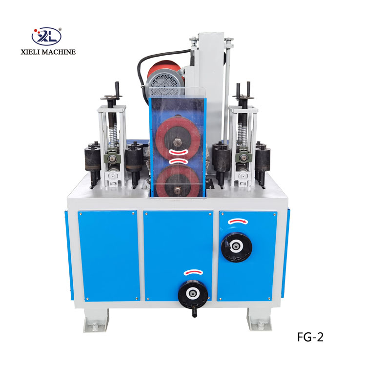 Top-quality steel pipe polishing machine. Top-quality steel pipe polishing machine.