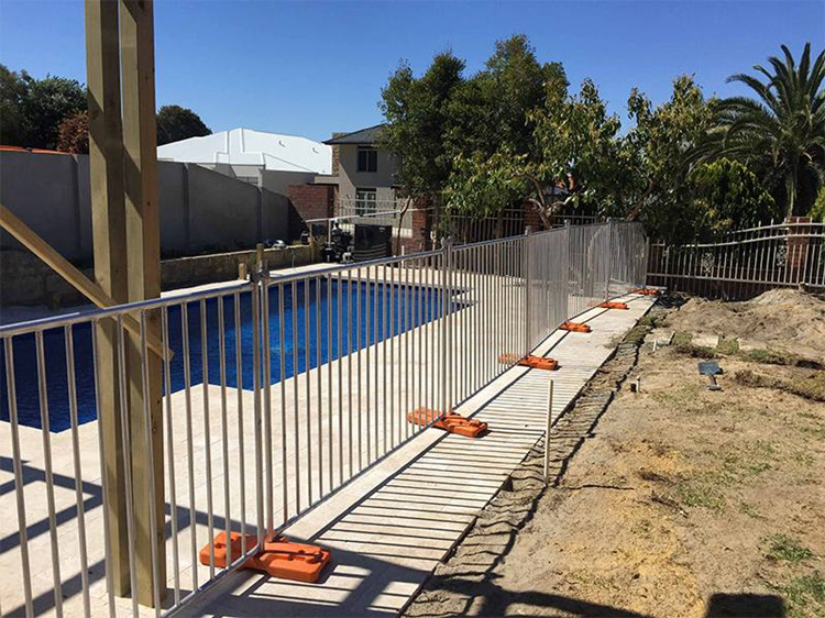 A high farm fence, standing at 1.8 meters in height, is well-known.