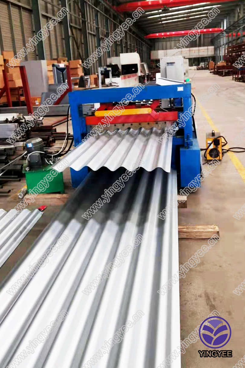 Corrugated roof sheet roll forming machine